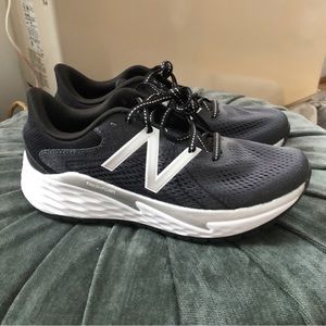 NEW BALANCE Fresh Foam Evare Womens Sneakers 8.5M